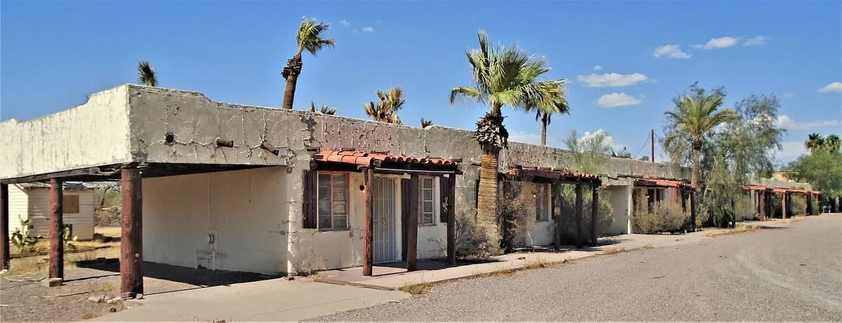 Buckhorn Baths Motel
