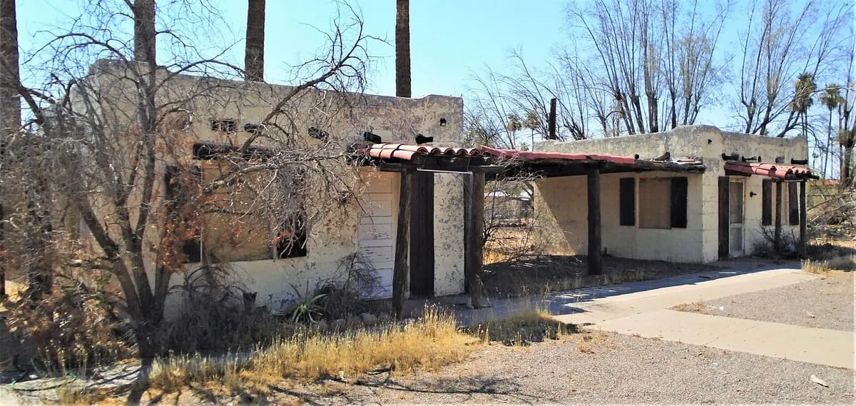 Buckhorn Baths Motel