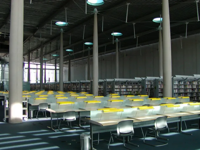 Burton Barr Central Library, photograph 2