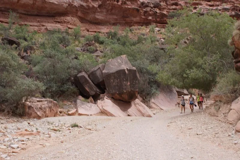 Havasupai Trail, photograph 2