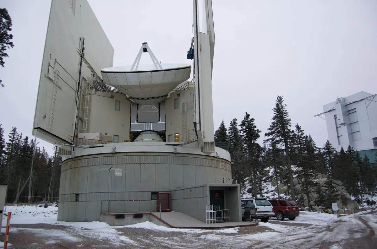 Heinrich Hertz Submillimeter Telescope