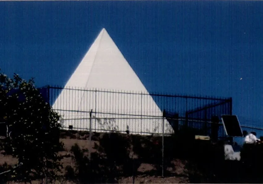Hunt's Tomb