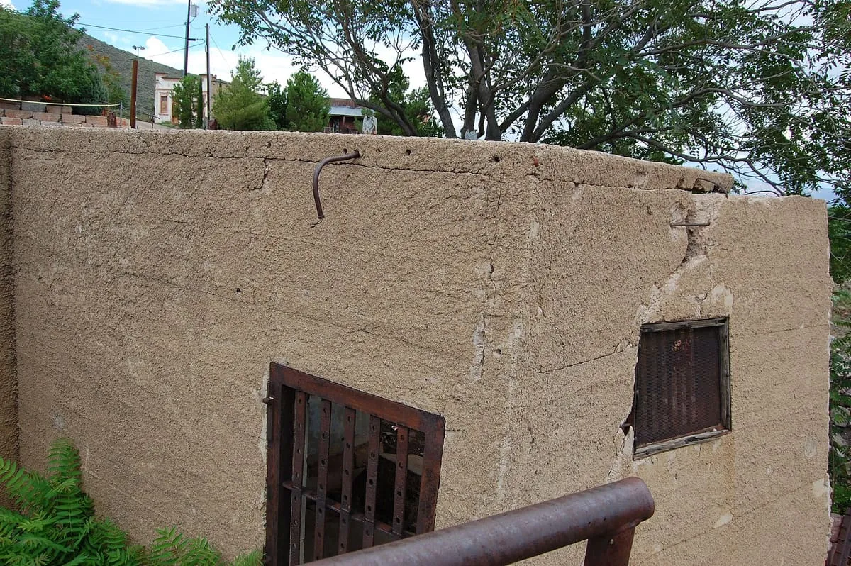 Jerome's Sliding Jail