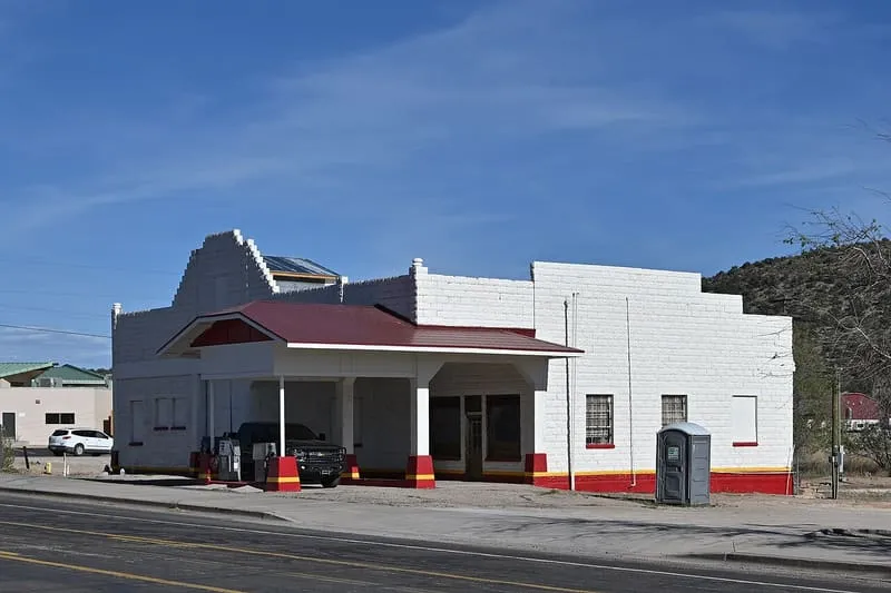 John Osterman Gas Station, photograph 3
