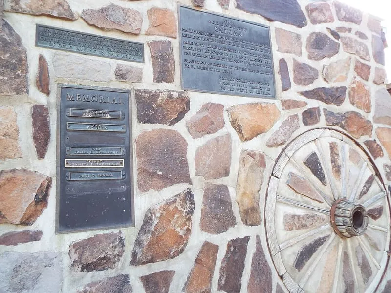 Oatman, photograph 2