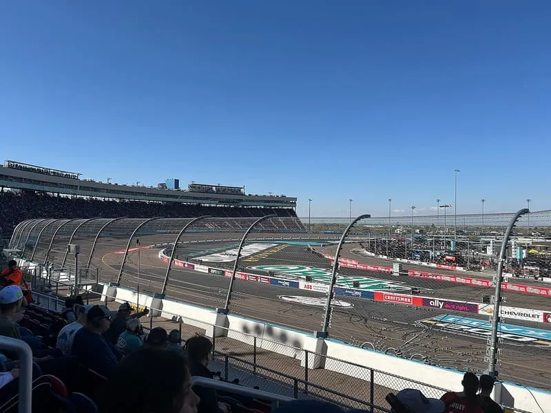 Phoenix Raceway, photograph 2