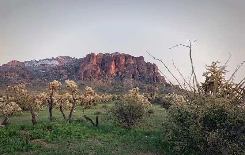 Superstition Mountains, photograph 2