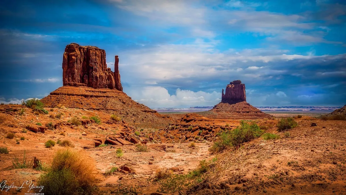 West and East Mitten Buttes